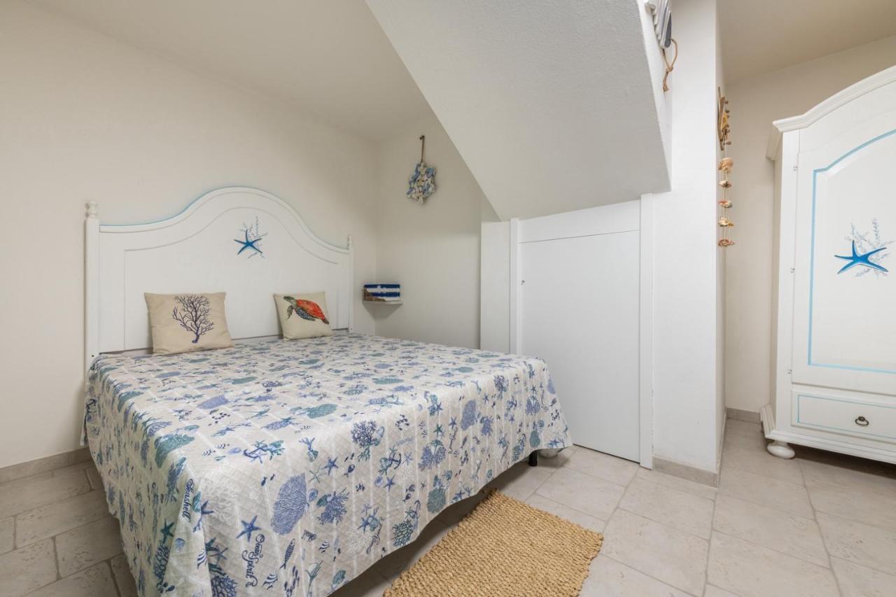 Villa Acquamarina Semi Detached Villa With Private Pool And Wifi Torre delle Stelle Eksteriør billede